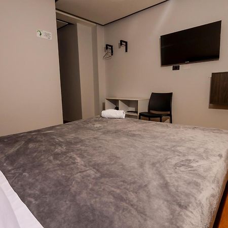 Hotel Htl Богота Экстерьер фото