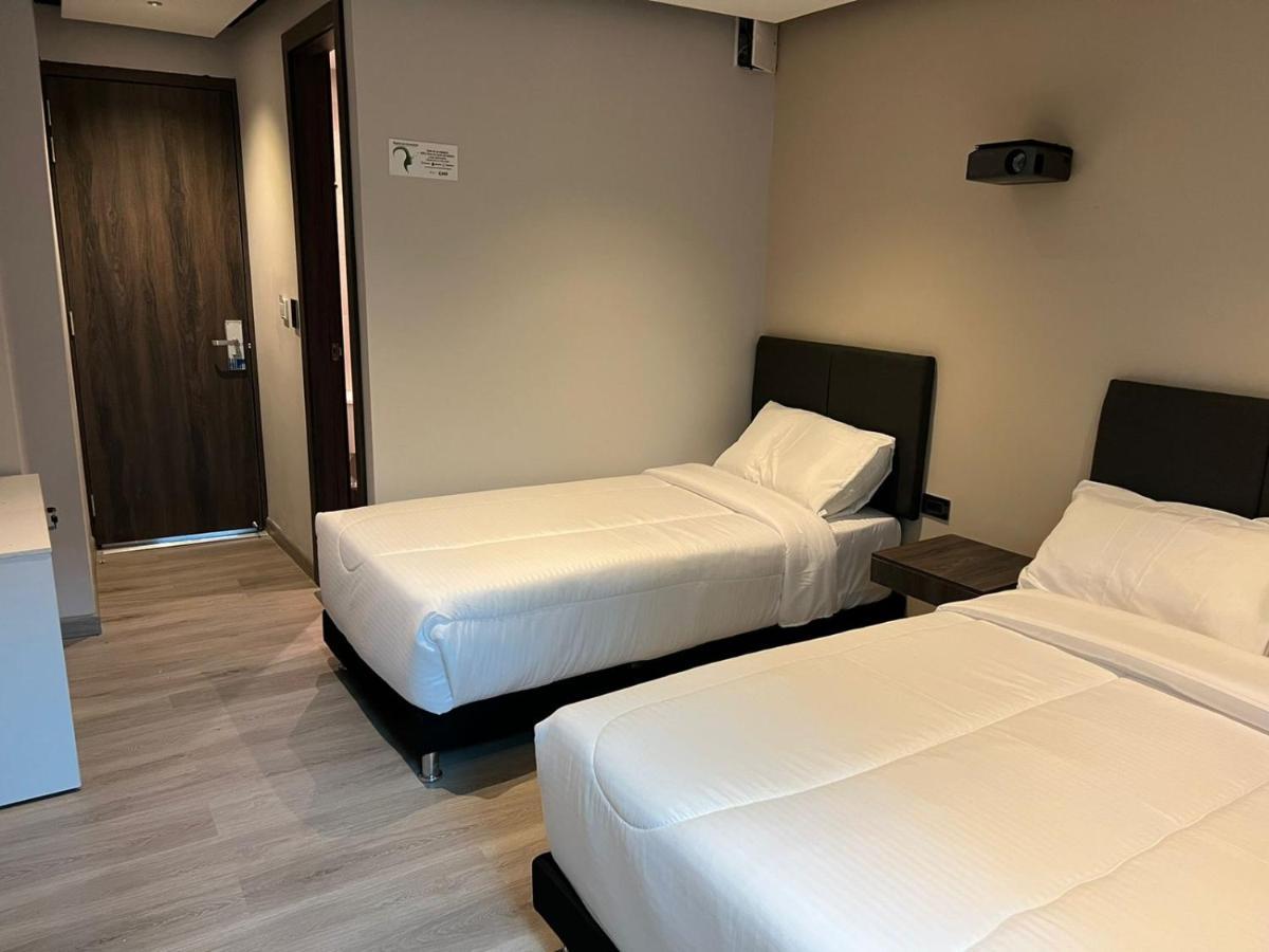 Hotel Htl Богота Экстерьер фото
